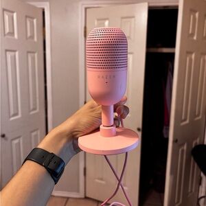 Razer Quartz Pink Streaming Microphone